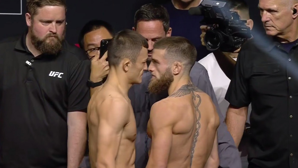 Казах провёл битву взглядов с братом чемпиона UFC