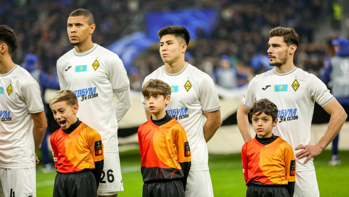 "Кайрат" прилетел в Данию на матч Лиги чемпионов
