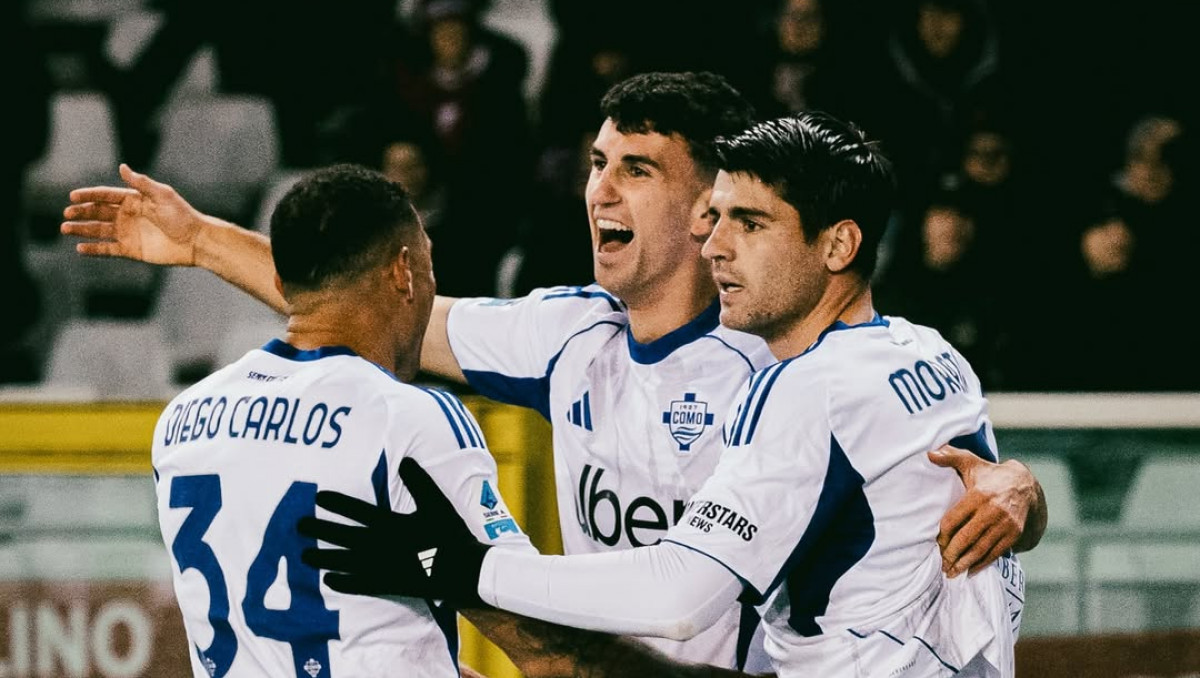 Команда Фабрегаса сотворила историю в Серии А и обошла "Ювентус"