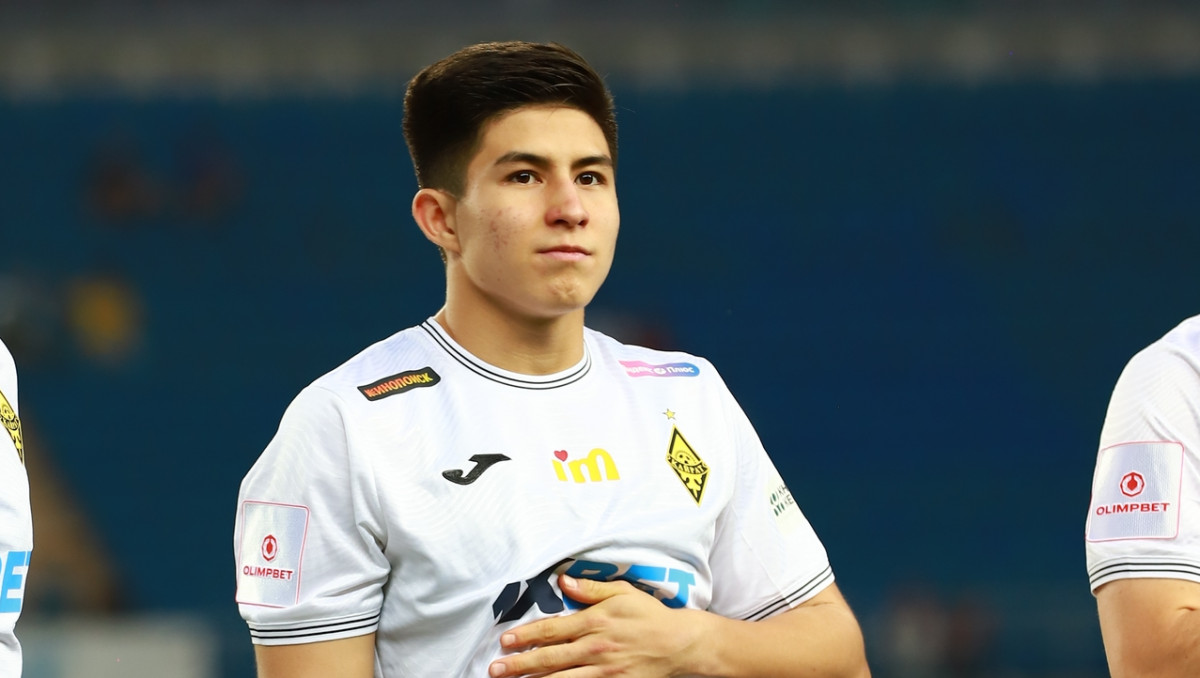 Стали известны планы "Челси" на Дастана Сатпаева