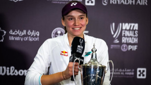 Елена Рыбакина после победы на WTA Finals - 2025. Фото: IG/lenarybakina©