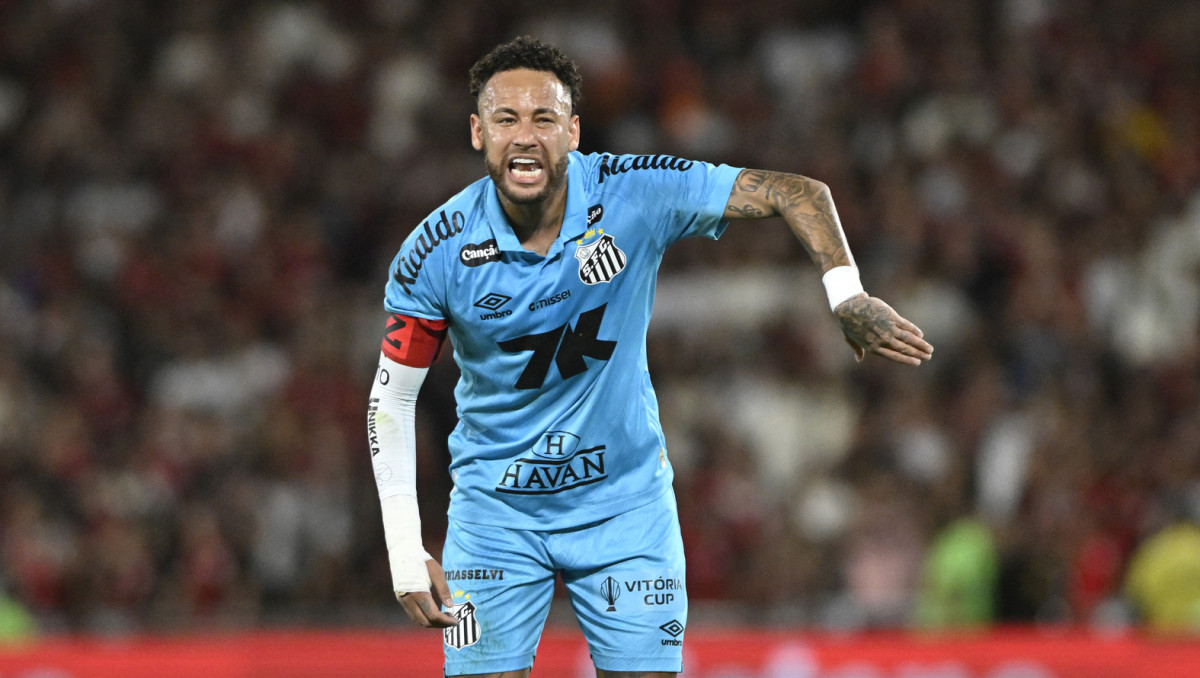 Неожиданный поворот: появилась информация о будущем Неймара в "Сантосе"