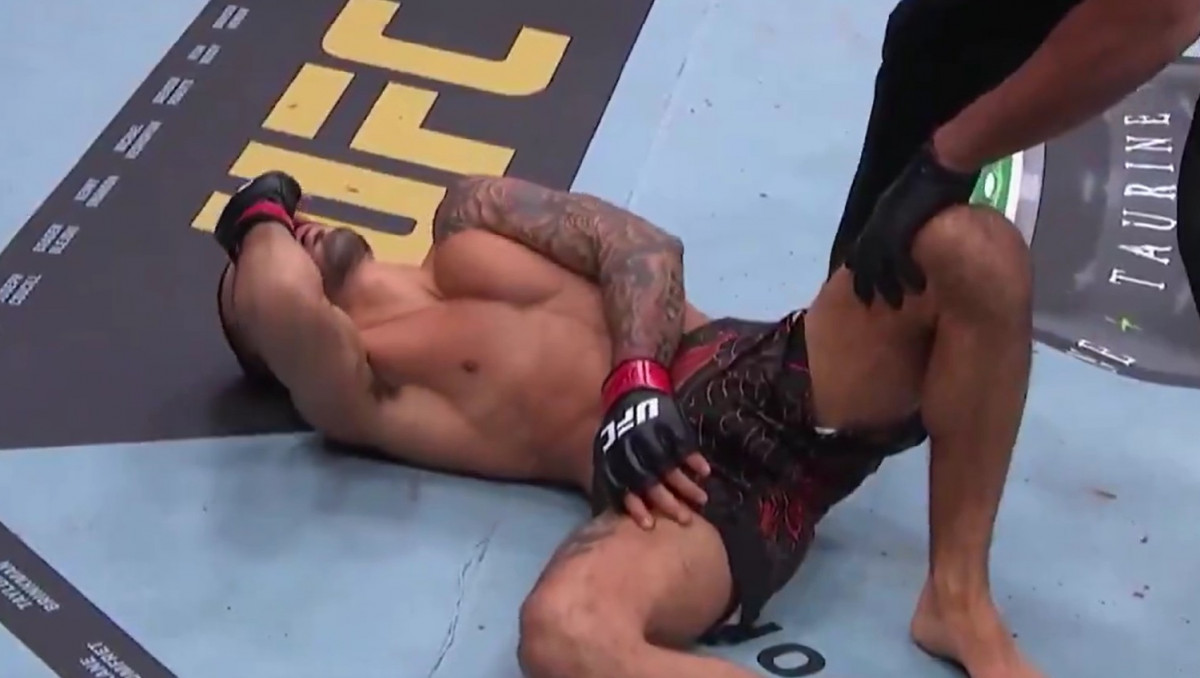 Бывший соперник Жумагулова стал чемпионом UFC после неожиданной развязки