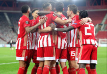 Футболисты "Олимпиакоса". Фото: ФК "Олимпиакос"©