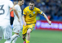 Ислам Чесноков в матче Казахстан - Северная Македония. ©КФФ