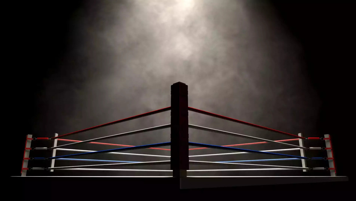 Двумя нокдаунами обернулась дуэль Казахстан - Узбекистан на ЧМ-2025 по боксу