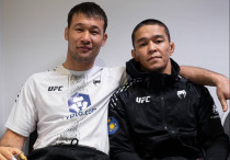 Шавкат Рахмонов и Асу Алмабаев. Фото: IG/darteam.kazakhstan©