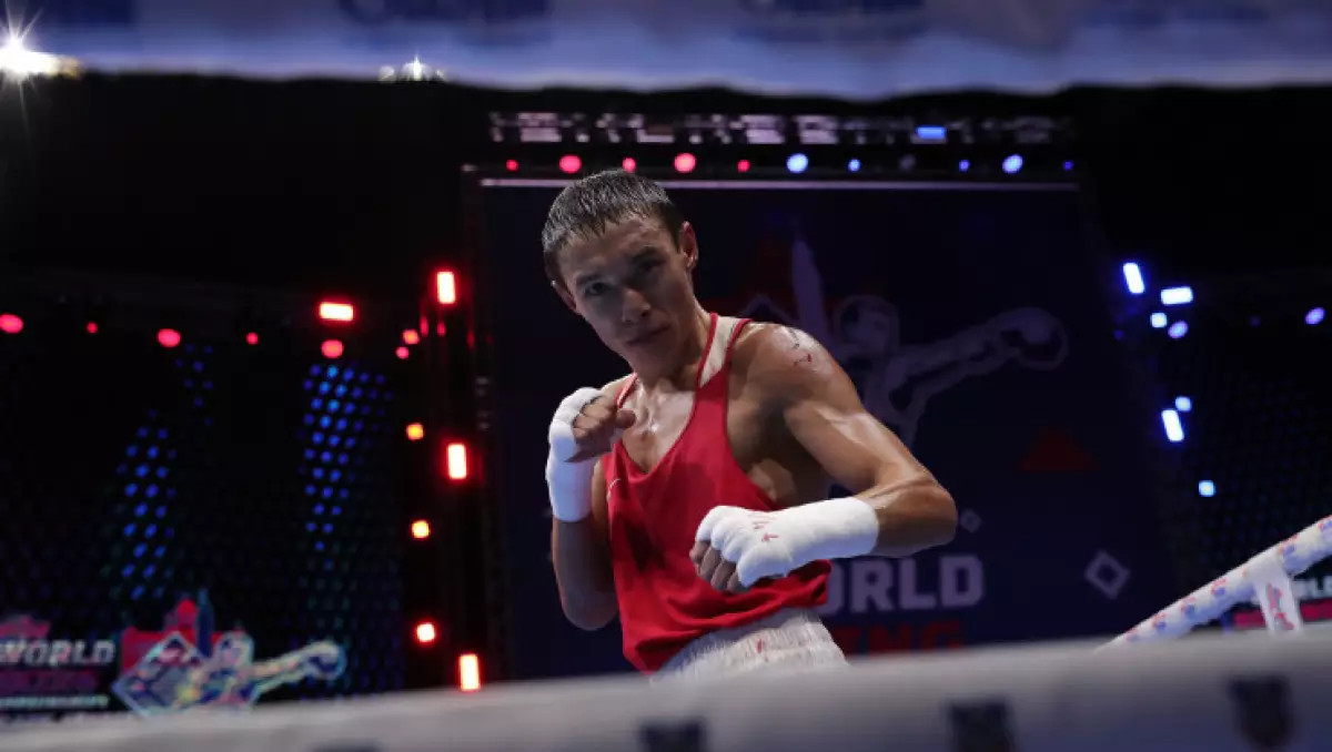 Легендарный боксёр принёс Казахстану первую медаль чемпионата мира-2026