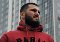 ©instagram.com/arturbeterbiev