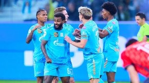 Футболисты "Зенита" в игре с "Акроном". Фото: ФК "Зенит"©