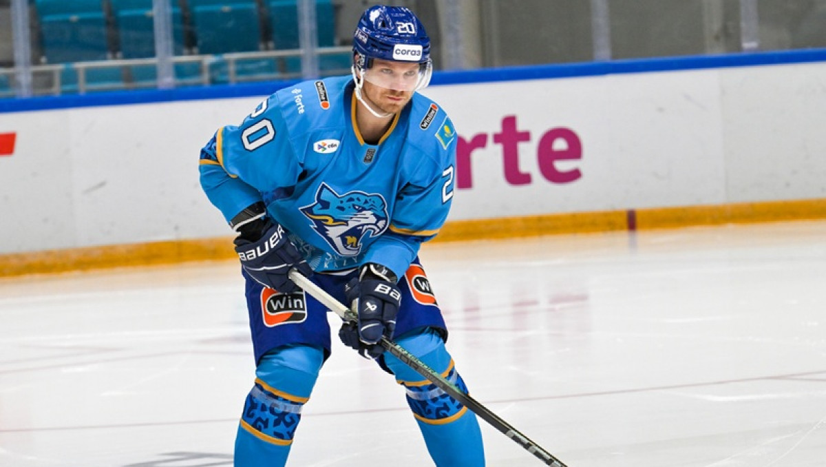 Российский форвард отказал известному клубу КХЛ и выбрал "Барыс": он объяснил решение