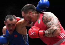 Данабек Байгазы (слева). ©instagram.com/fpiboxe