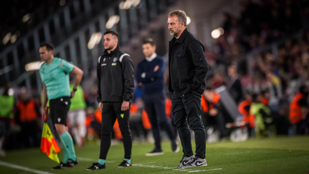 Флик вынуждает 18-летнего таланта покинуть "Барселону"