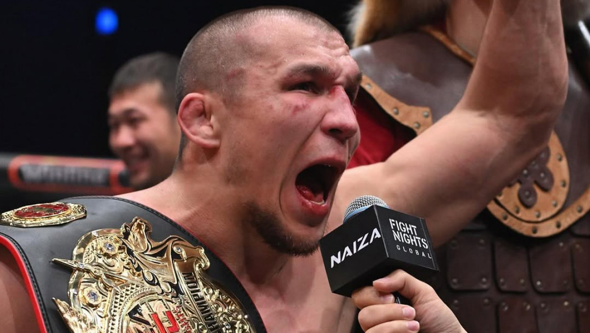 Казахстанец сокрушил титулованного американца в Гран-при по ММА