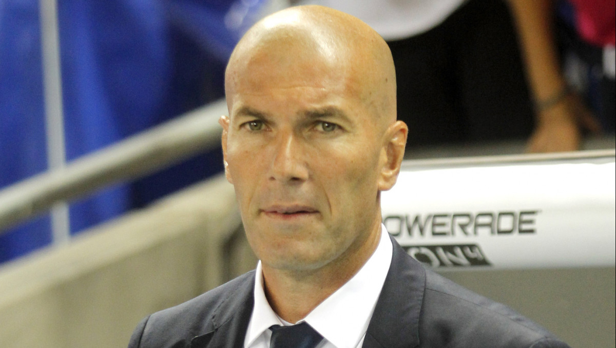 Не Франция и не "Реал": Зидан стал главным кандидатом на пост тренера топ-клуба