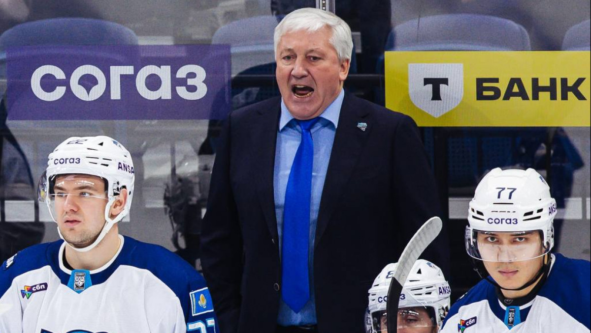 "Их не было с первых минут". Тренер "Барыса" назвал причину разгрома 1:5 в КХЛ