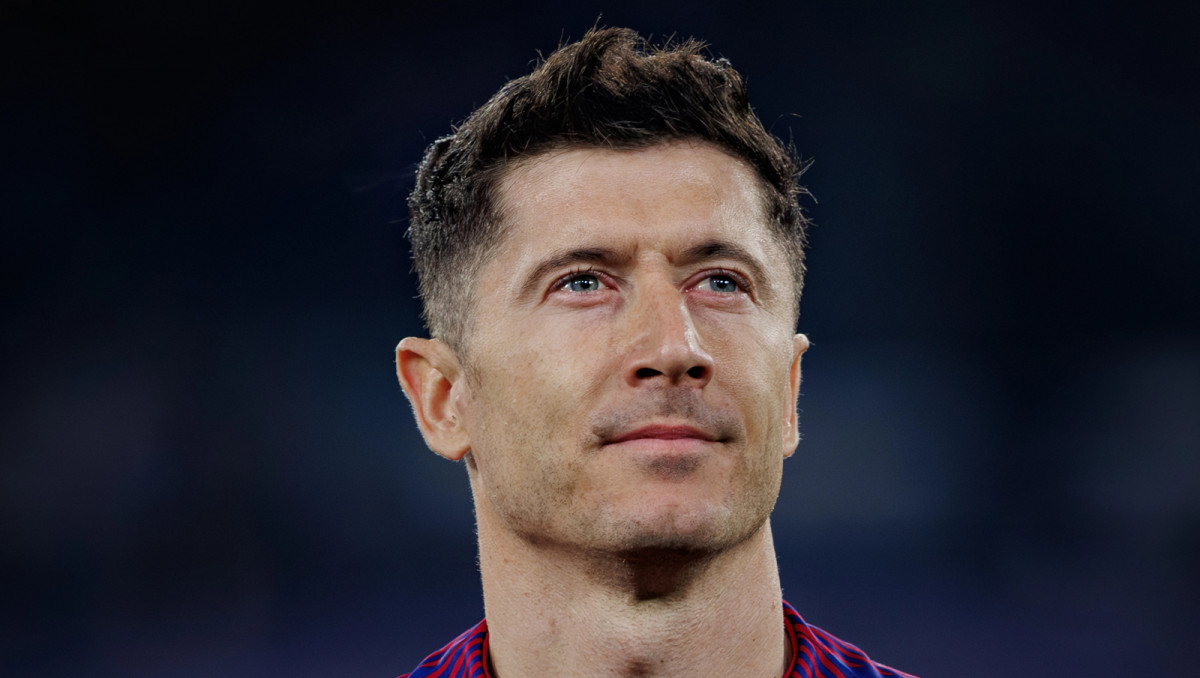 Левандовски отметился крупным достижением в "Барселоне" и переписал историю