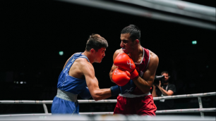 Торехан Сабырхан (слева) на ЧМ-2025. ©KBF