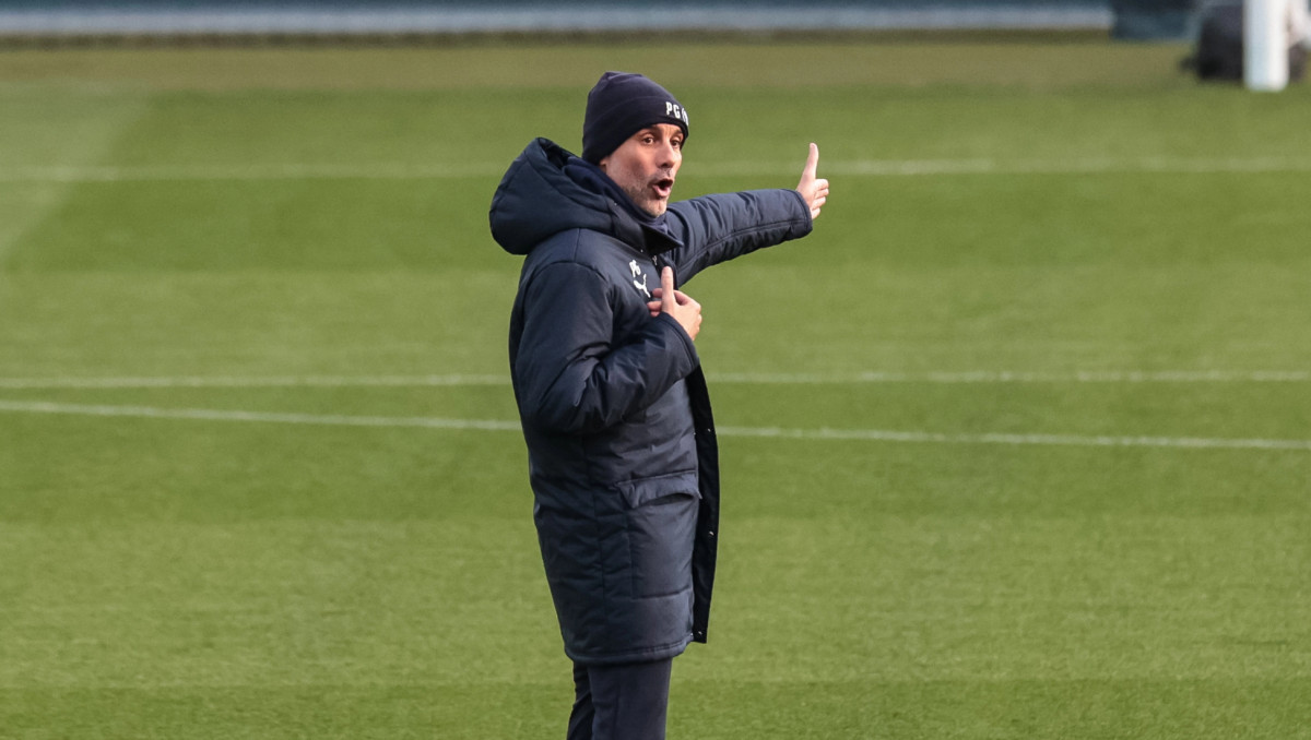 Гвардиола может "подарить" игрока "Ман Сити" "Барселоне"