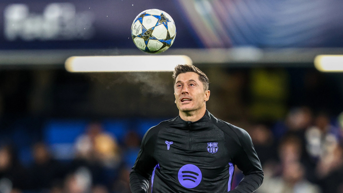 Назван новый клуб Левандовски после "Барселоны": идут переговоры