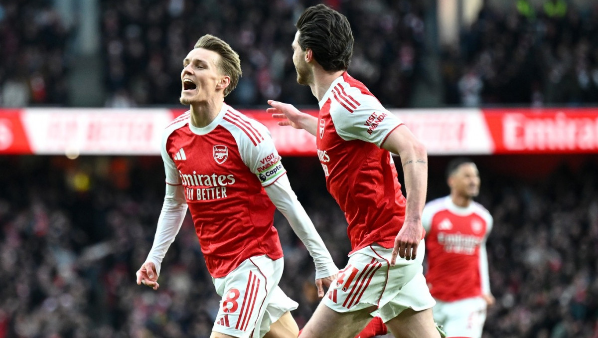 Лидер АПЛ сменился второй раз за день: "Манчестер Сити" вновь второй