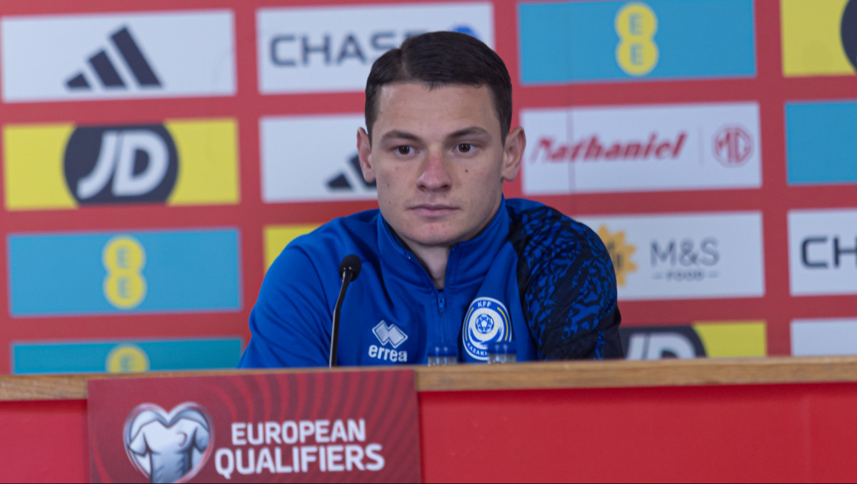 В британском клубе сделали заявление о прибытии Чеснокова