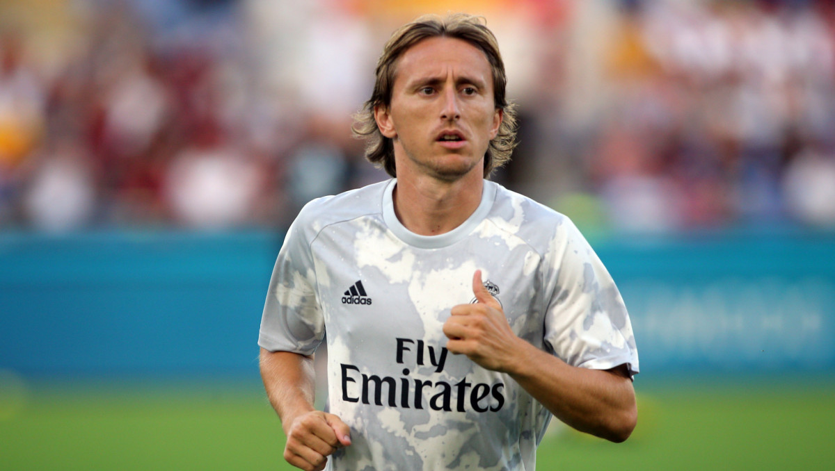 "Милан" решил повторить трюк трансфера Модрича на звезде "Барселоны"