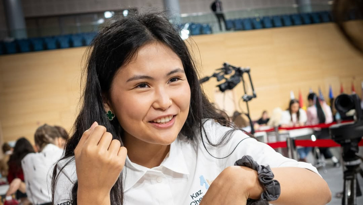 Какое место в мировом рейтинге занимает Бибисара Асаубаева после золота ЧМ по шахматам