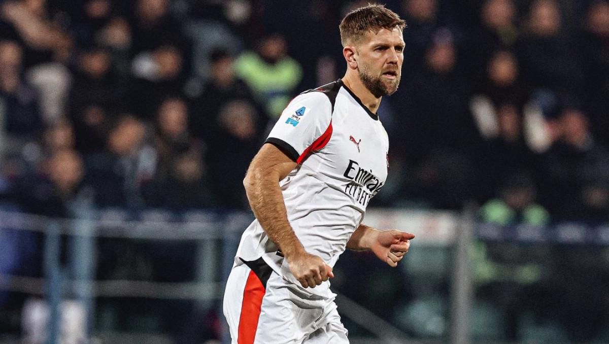 "Милан" сдвинул "Интер" и вырвался в лидеры чемпионата Италии