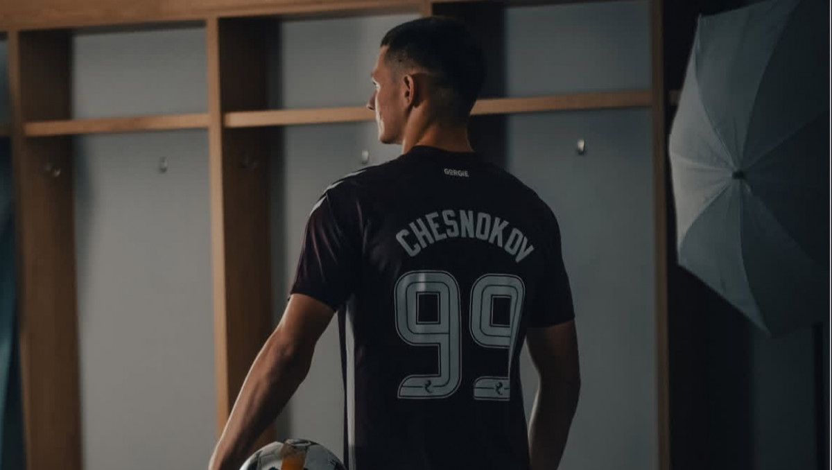 "Дальше - АПЛ". Агент Чеснокова высказался о трансфере в "Хартс"