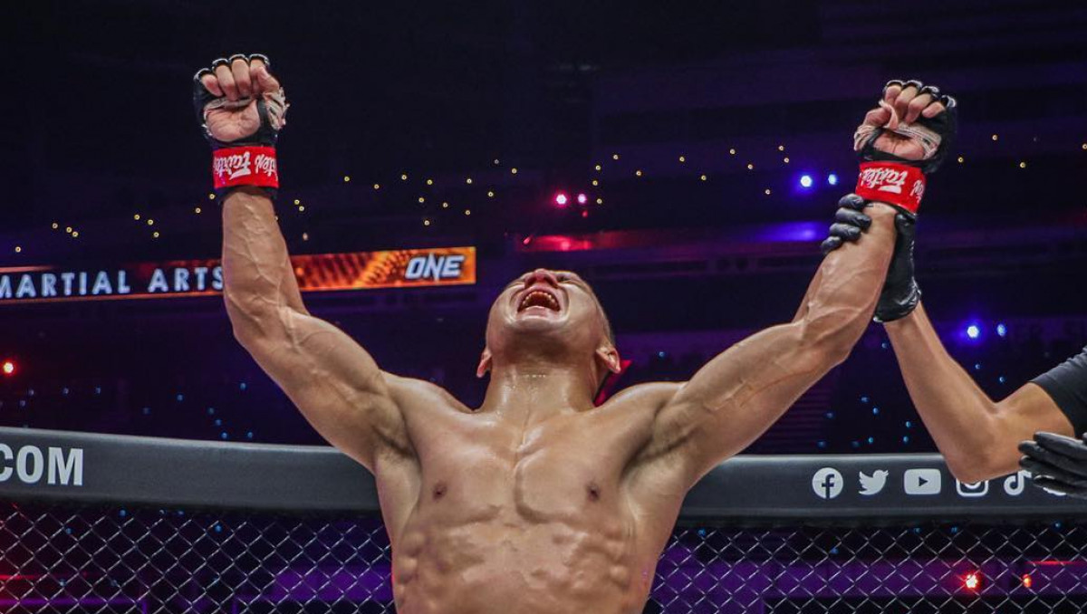 Кайрат Ахметов вернулся и дебютировал с победы в АСА