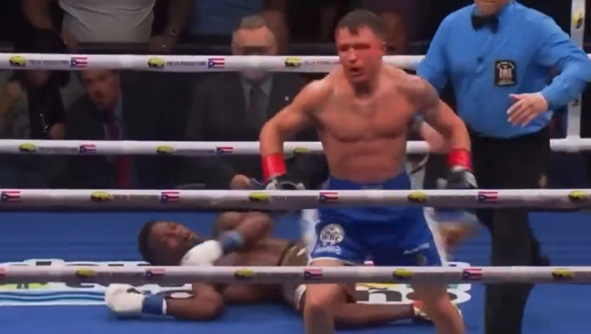 Казахстанский боксёр отреагировал на нокаут и потерю титула своего обидчика