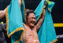 Жалгас Жумагулов - чемпион OKTAGON. Фото: OKTAGON©