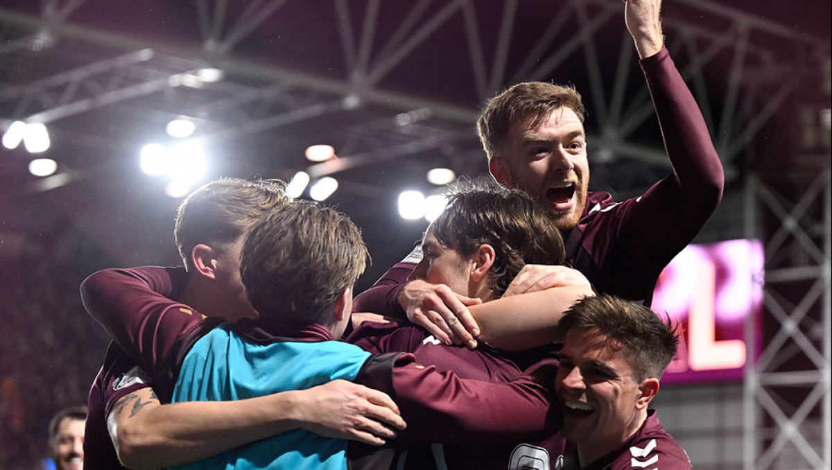 Чеснокову отложили дебют в Премьер-лиге: "Хартс" победил, несмотря на удаление