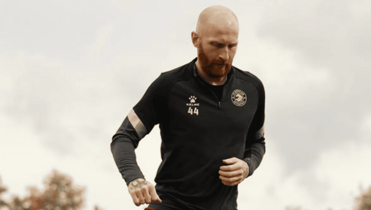 Казахстанский клуб решил судьбу опытного футболиста