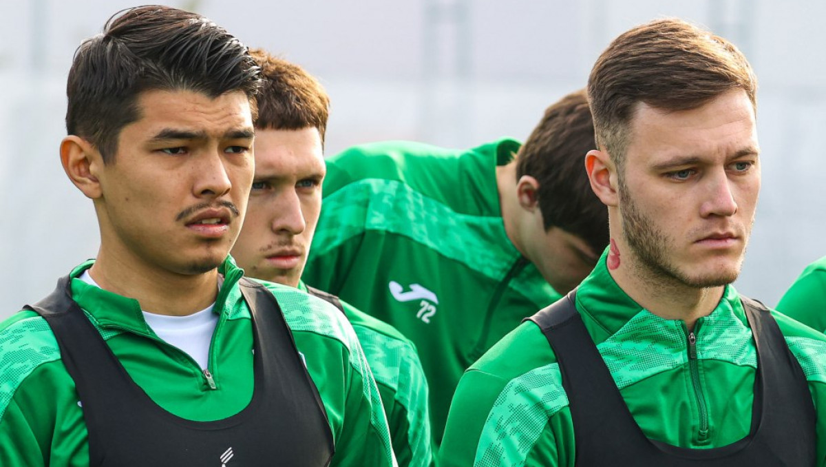 Черчесов объявил решение по Кенжебеку и Самородову в "Ахмате"