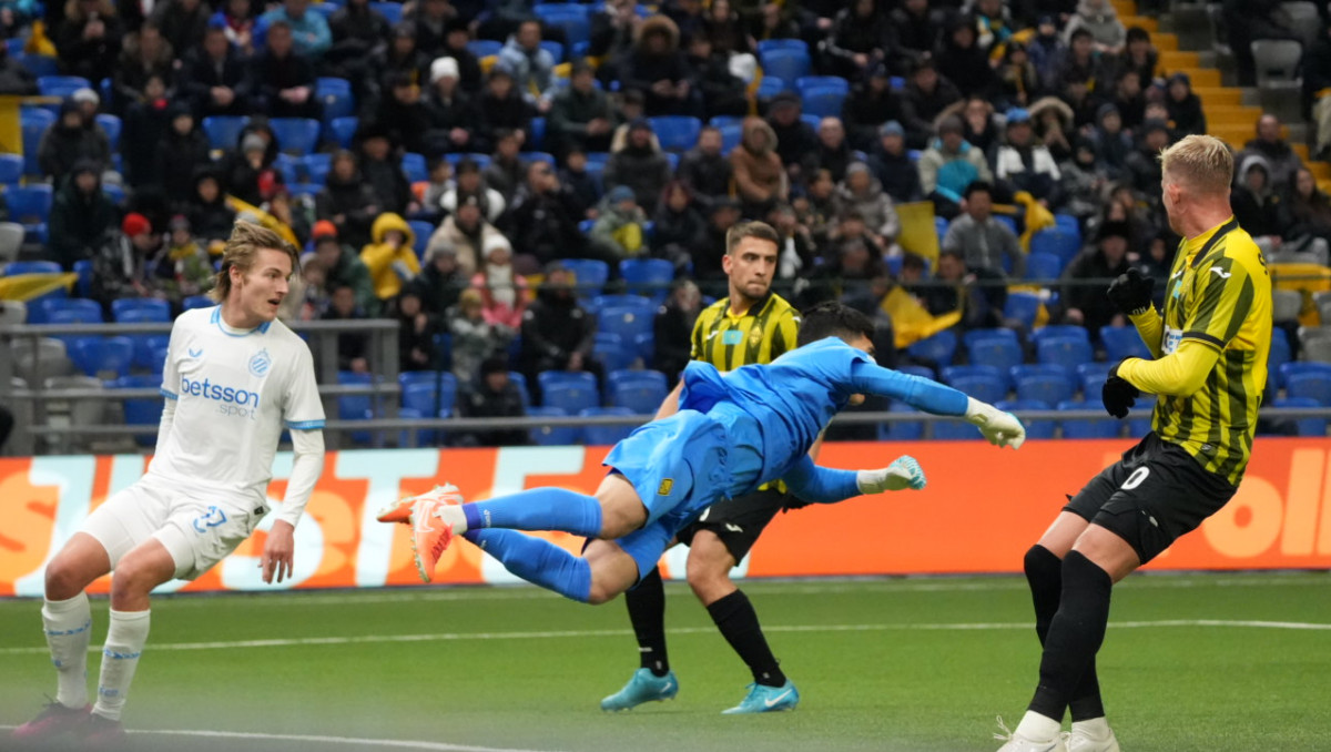 Историческим голом и разгромом обернулся матч "Кайрата" в Лиге чемпионов