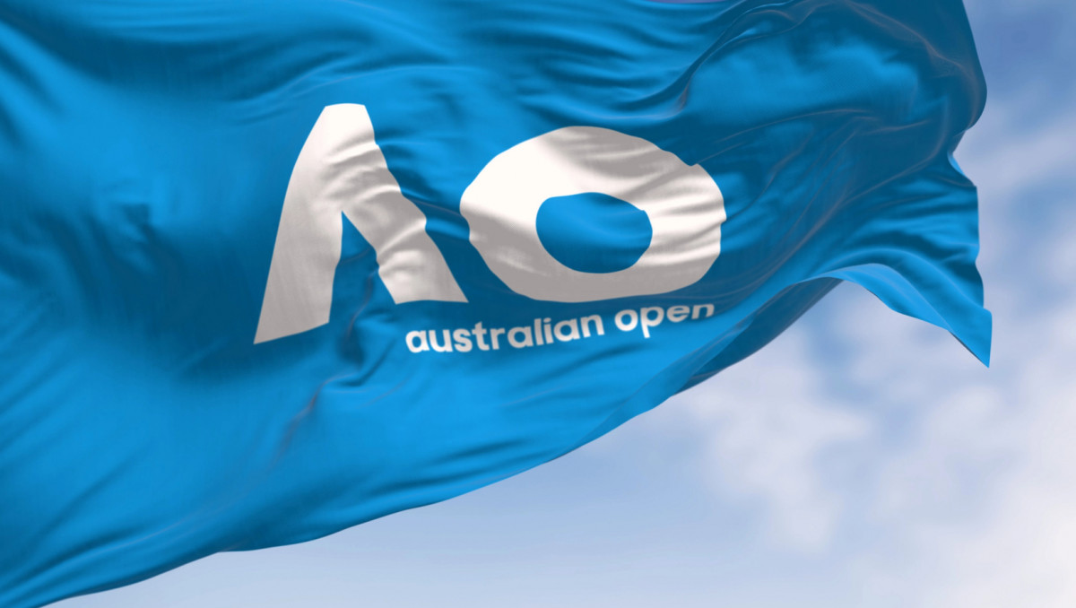 Казахстанка выиграла первый матч Australian Open с "баранкой" в третьем сете