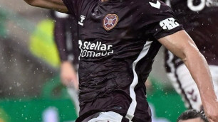 Клаудиу Брага забивает за "Хартс" в ворота "Селтика". Фото: ФК "Хартс"©