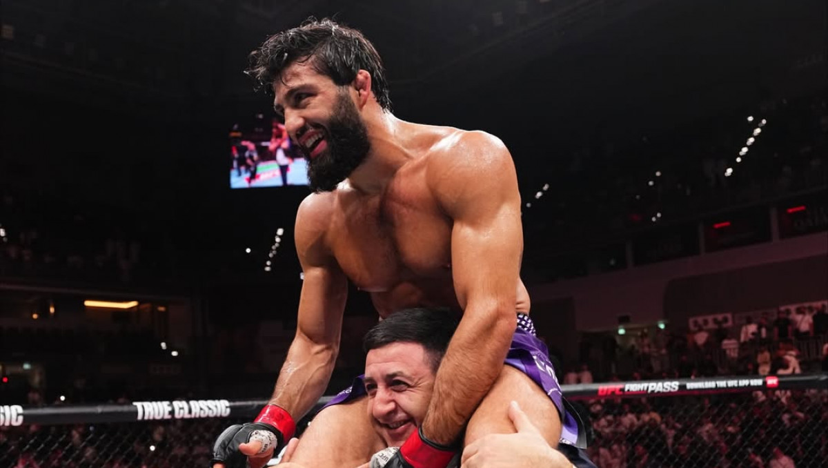 Арман Царукян раскритиковал титульный бой в UFC