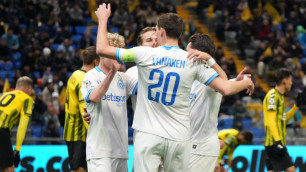 Футболисты "Брюгге" празднуют гол в ворота "Кайрата". Фото: Vesti.kz/Алимжан Аманжол©