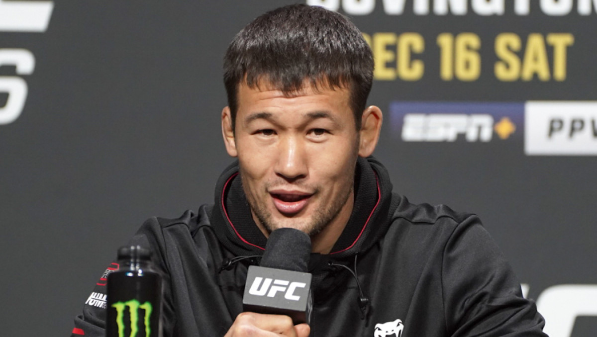 Махачев провёл дуэль взглядов с возможным соперником: это не Рахмонов