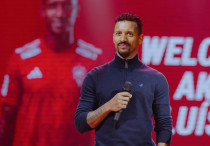 Нани на презентации в "Актобе". Фото: ФК "Актобе"©