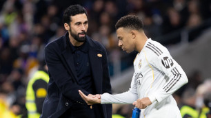 Альваро Арелоа (слева) и Килиан Мбаппе. ©Depositphotos/Musiu0