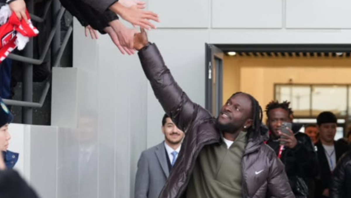 Чемпион АПЛ присоединился к клубу КПЛ (видео)