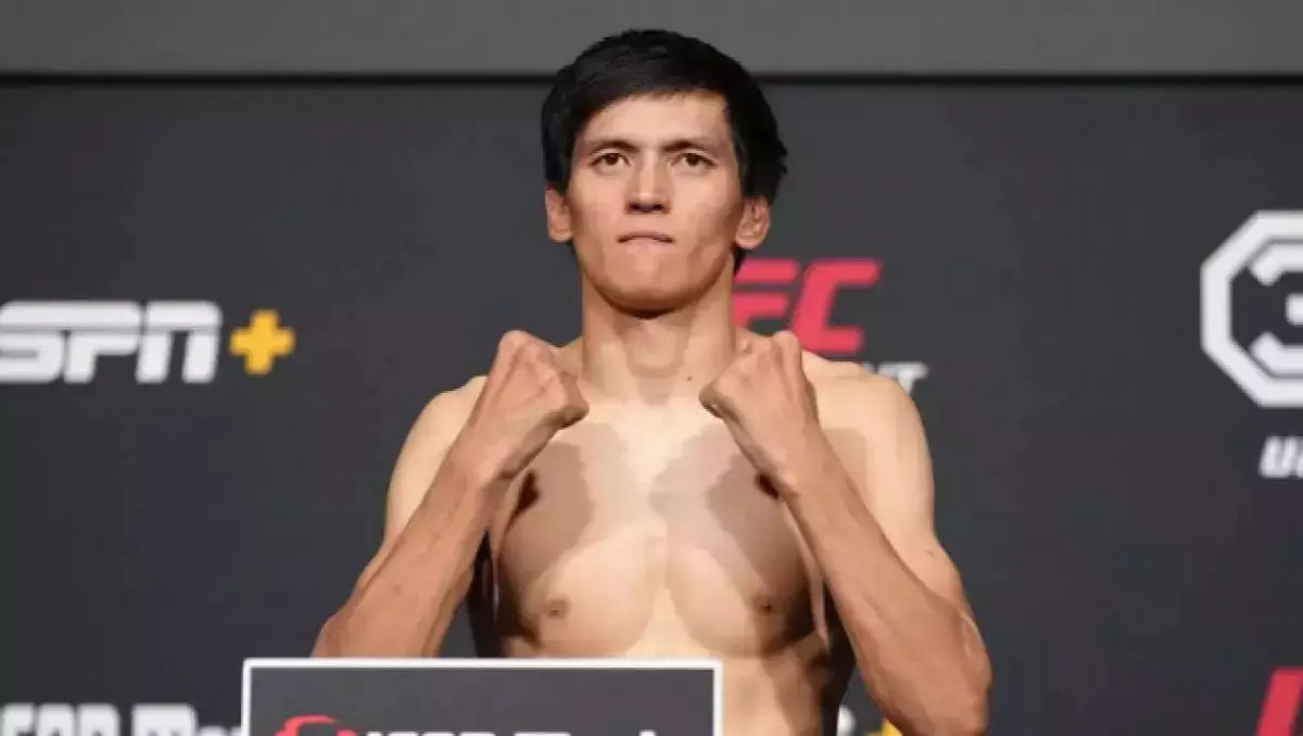 Лига из Узбекистана подписала Азата Максума: известна дата боя