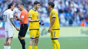 Максим Самородов и Галымжан Кенжебек в матче Казахстан - Северная Македония. Фото: КФФ©