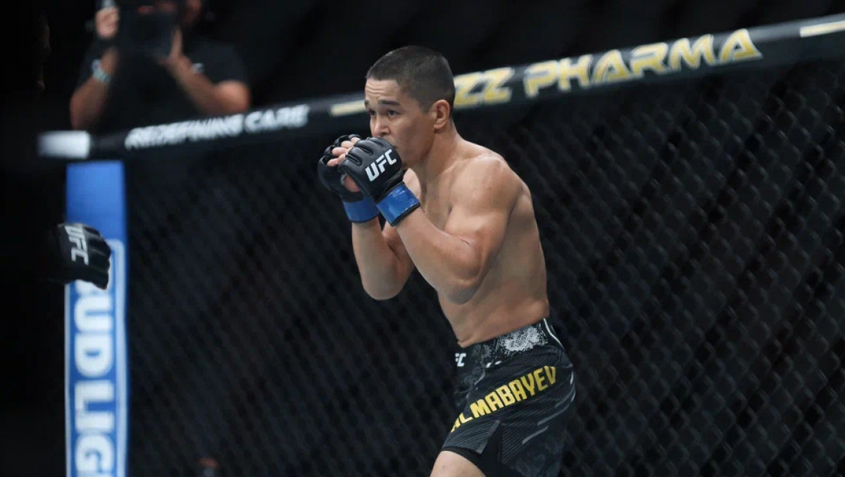 Появились плохие новости по бою Алмабаева против экс-двукратного чемпиона UFC