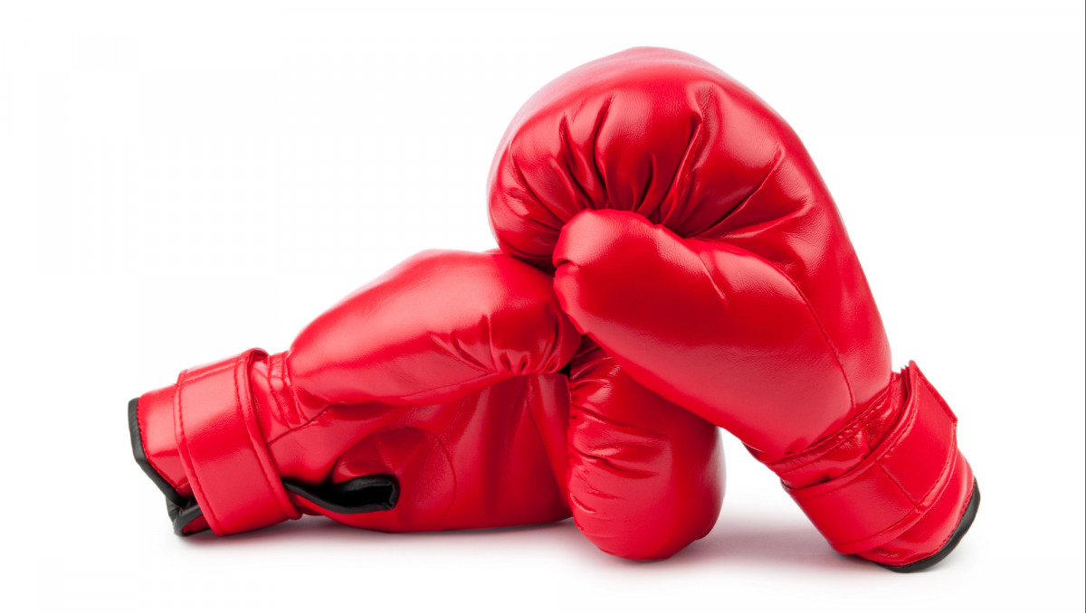 Казахстан оформил разгром и первую победу на турнире по боксу в Испании