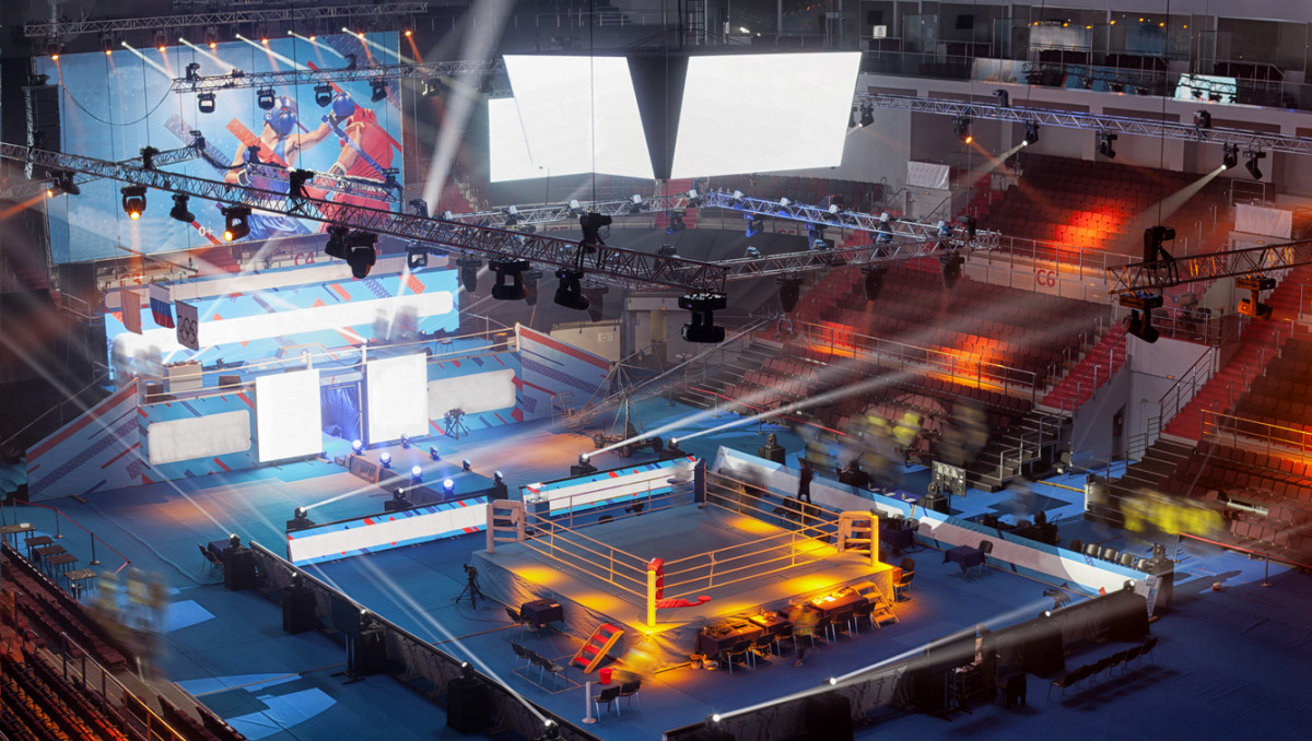 Двумя нокдаунами обернулся бой Казахстана на элитном турнире в Испании